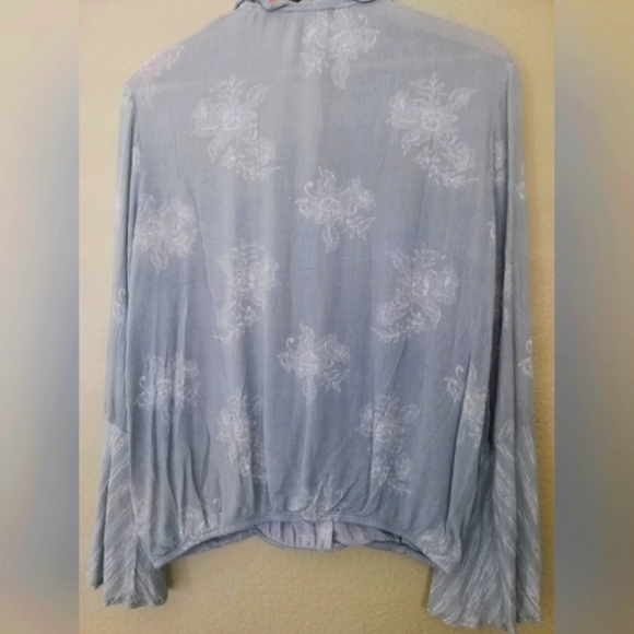 Sandy & Sid Long Sleeve Blouse - Picture 2 of 2